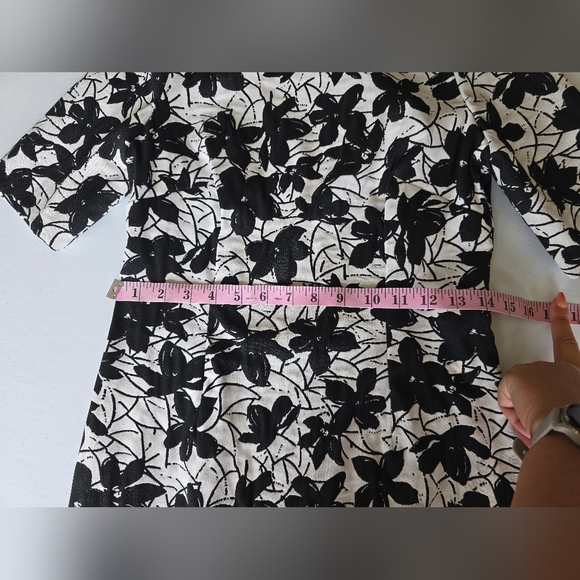 Calvin Klein White And Black Floral Stretchy Sheath Dress Womens Size 8. - Picture 5 of 7
